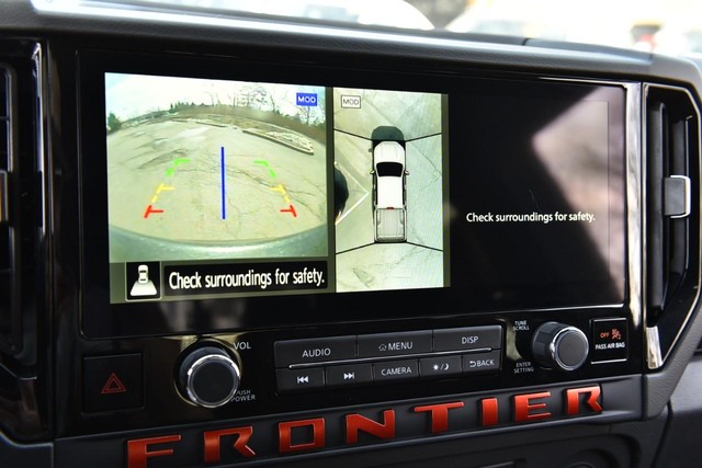 Nissan Frontier Vehicle Image 17