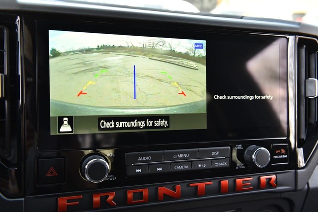 Nissan Frontier Vehicle Image 19