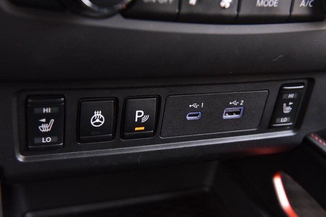 Nissan Frontier Vehicle Image 23