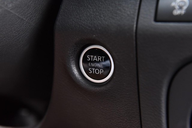 Nissan Frontier Vehicle Image 25