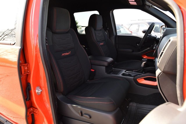 Nissan Frontier Vehicle Image 28