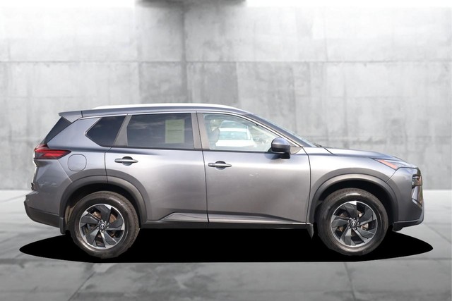 Nissan Rogue Vehicle Image 05