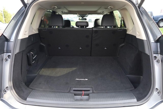 Nissan Rogue Vehicle Image 07