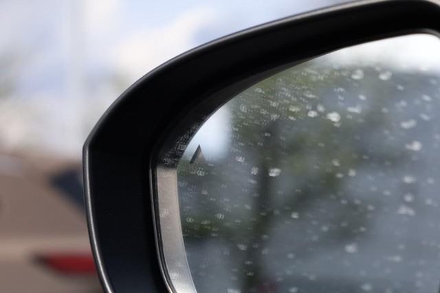 Nissan Rogue Vehicle Image 21