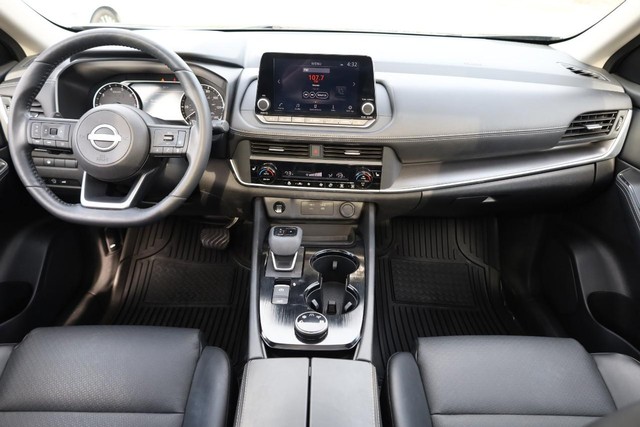 Nissan Rogue Vehicle Image 25