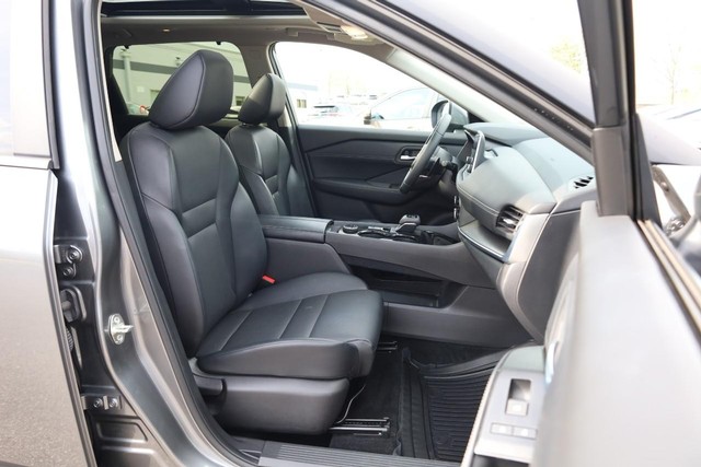 Nissan Rogue Vehicle Image 27