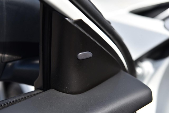 Nissan Altima Vehicle Image 10