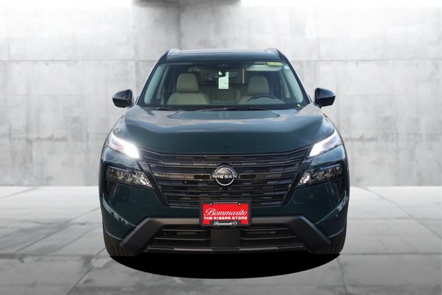 Nissan Rogue Vehicle Image 04