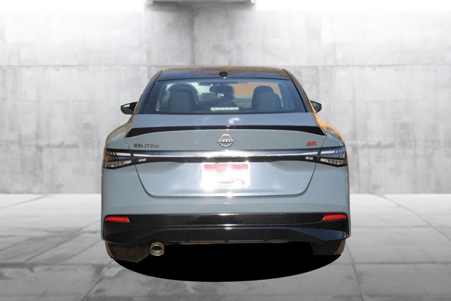 Nissan Sentra Vehicle Image 06