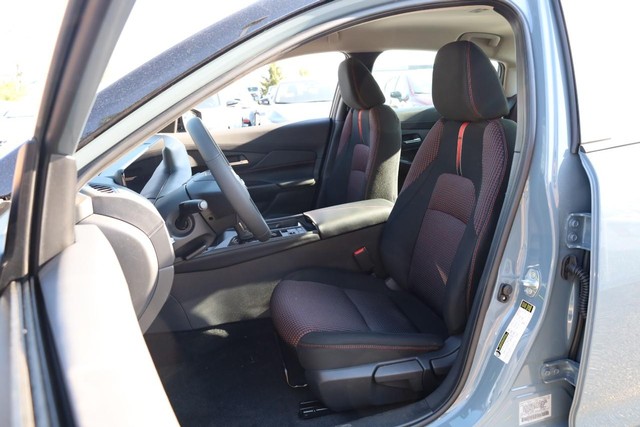Nissan Sentra Vehicle Image 08