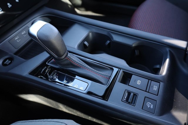 Nissan Sentra Vehicle Image 16