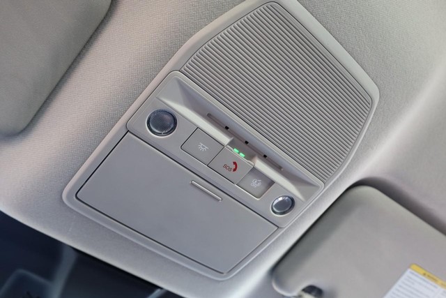 Nissan Sentra Vehicle Image 17
