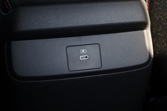 Nissan Sentra Vehicle Image 22