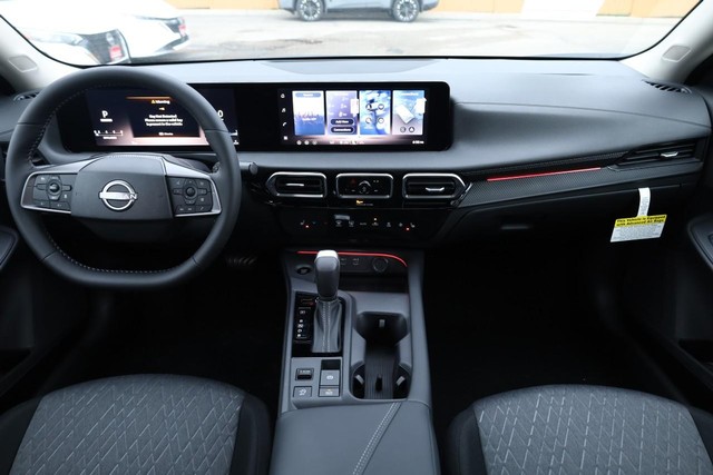 Nissan Sentra Vehicle Image 23