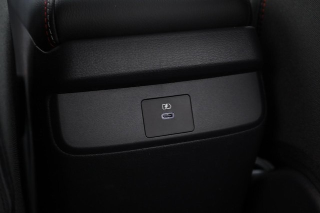 Nissan Sentra Vehicle Image 22