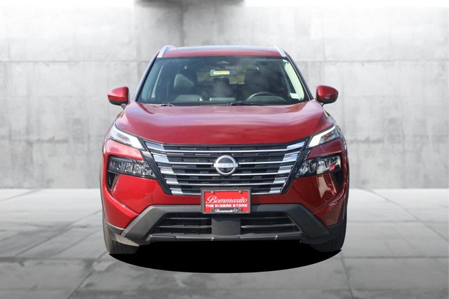 Nissan Rogue Vehicle Image 04