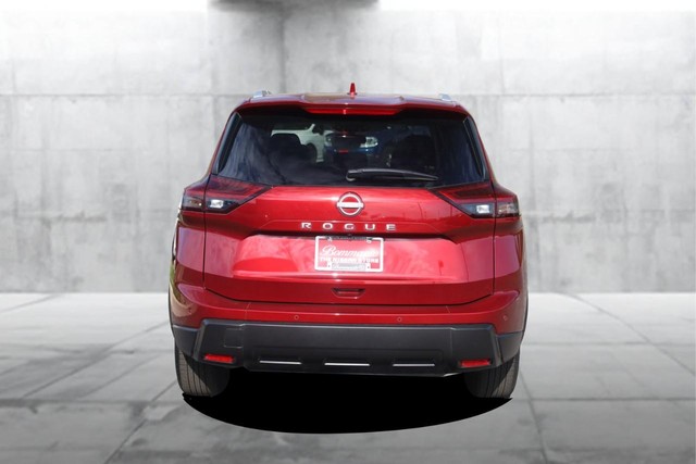 Nissan Rogue Vehicle Image 06