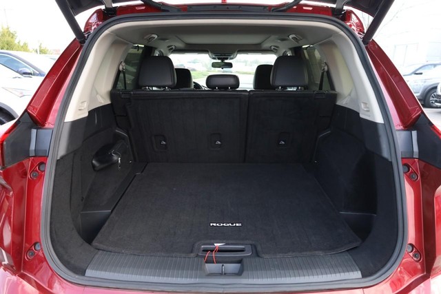 Nissan Rogue Vehicle Image 07