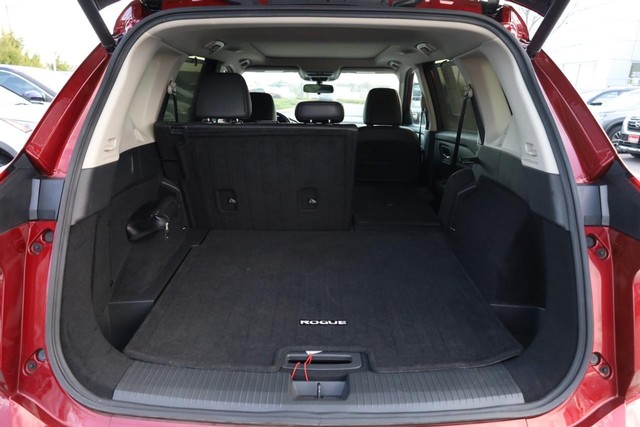 Nissan Rogue Vehicle Image 08