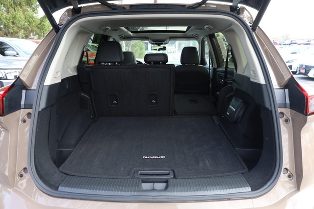 Nissan Rogue Vehicle Image 08