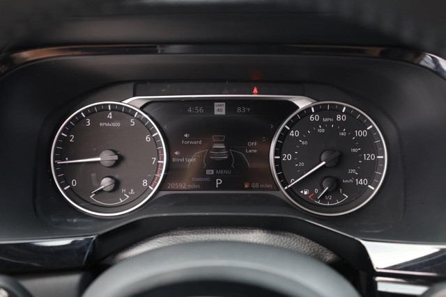 Nissan Pathfinder Vehicle Image 12