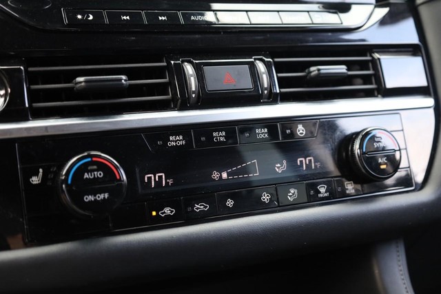 Nissan Pathfinder Vehicle Image 16