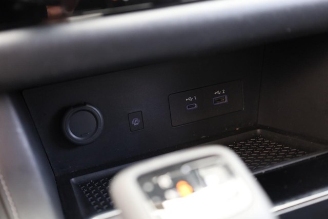 Nissan Pathfinder Vehicle Image 17