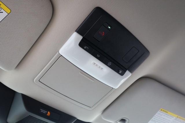 Nissan Pathfinder Vehicle Image 19