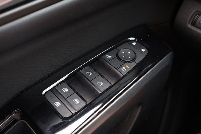 Nissan Pathfinder Vehicle Image 20