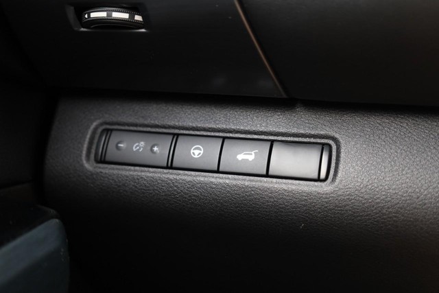 Nissan Pathfinder Vehicle Image 21