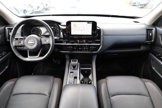 Nissan Pathfinder Vehicle Image 26