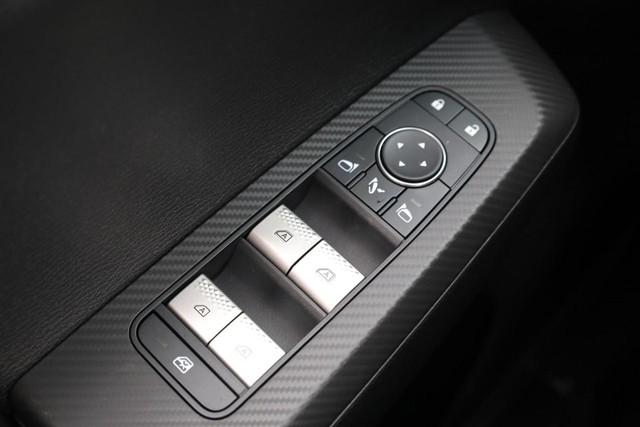 Nissan Rogue Plug-In Hybrid Vehicle Image 18