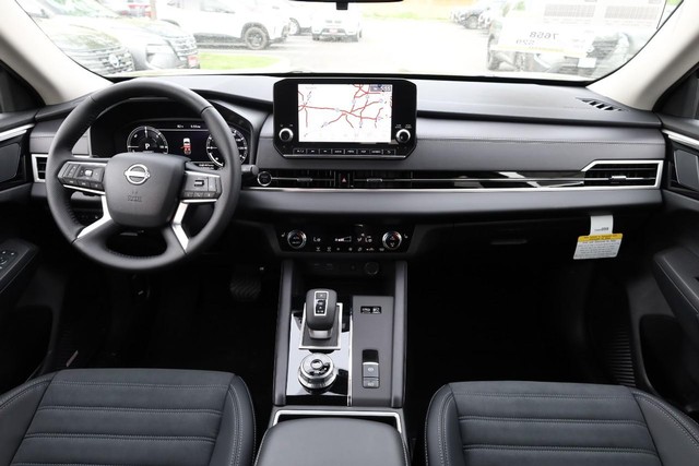 Nissan Rogue Plug-In Hybrid Vehicle Image 22