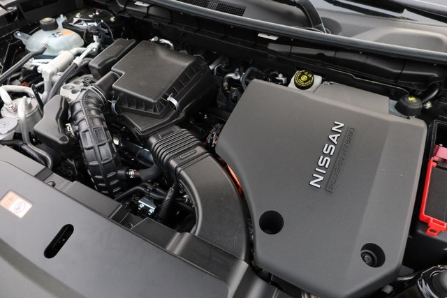Nissan Rogue Plug-In Hybrid Vehicle Image 25