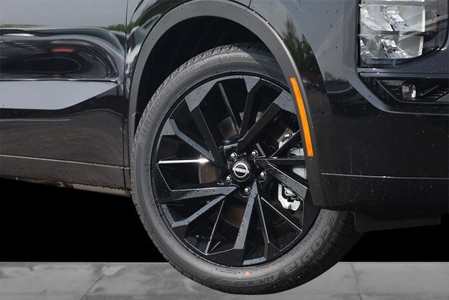 Nissan Rogue Plug-In Hybrid Vehicle Image 03