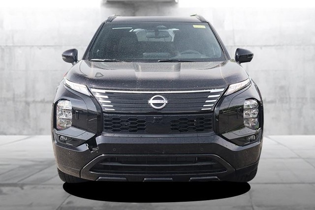 Nissan Rogue Plug-In Hybrid Vehicle Image 04