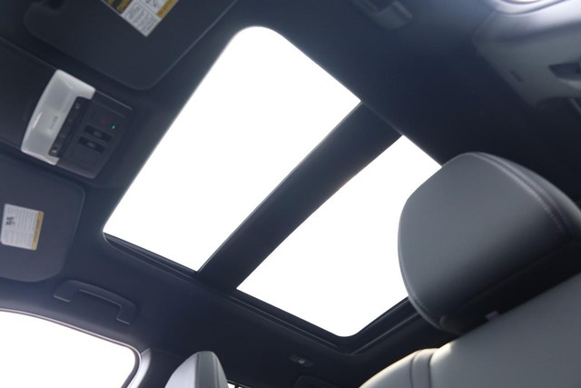 Nissan Rogue Plug-In Hybrid Vehicle Image 08