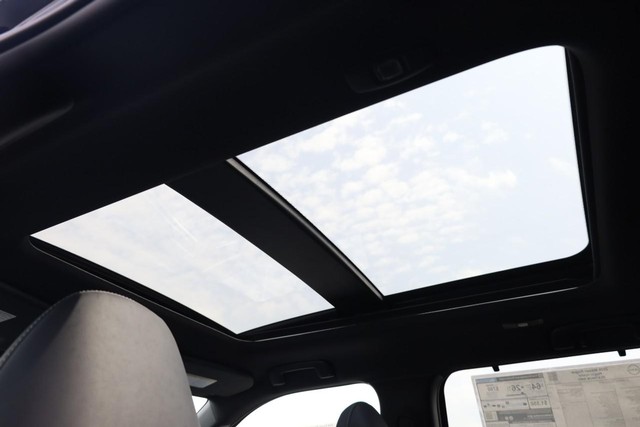 Nissan Rogue Plug-In Hybrid Vehicle Image 09