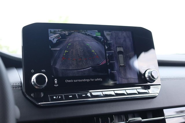 Nissan Rogue Plug-In Hybrid Vehicle Image 13