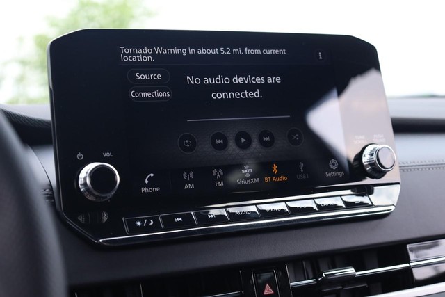 Nissan Rogue Plug-In Hybrid Vehicle Image 17