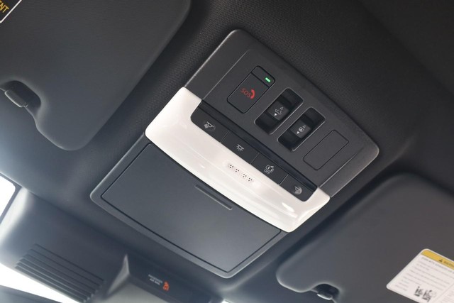 Nissan Rogue Plug-In Hybrid Vehicle Image 18
