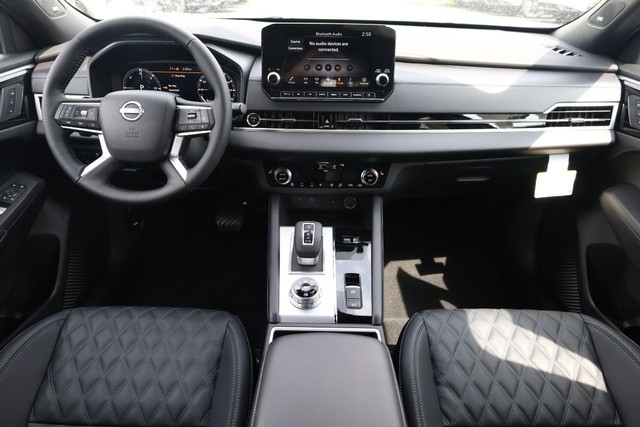 Nissan Rogue Plug-In Hybrid Vehicle Image 25