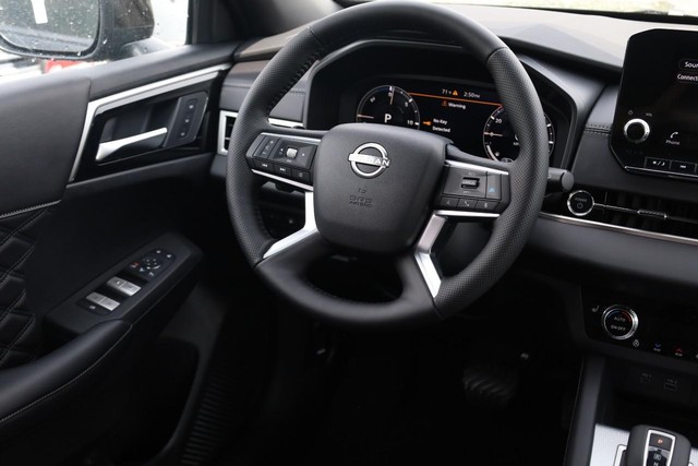 Nissan Rogue Plug-In Hybrid Vehicle Image 26