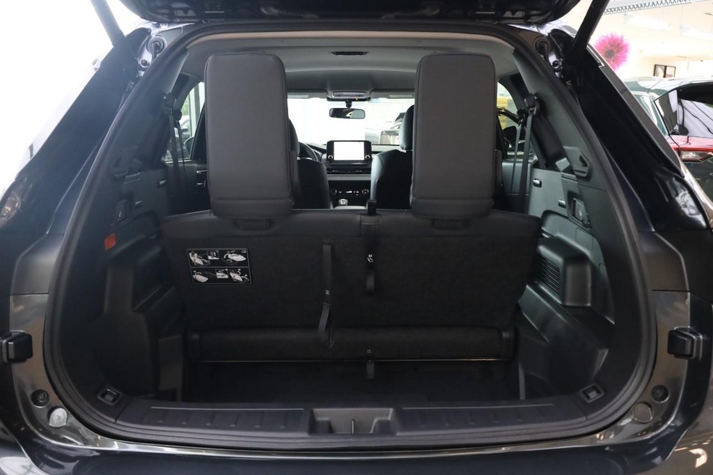 Nissan Rogue Plug-In Hybrid Vehicle Image 07