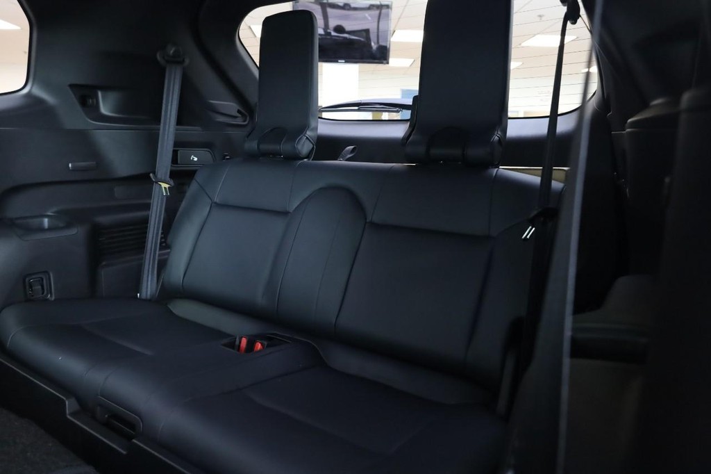 Nissan Rogue Plug-In Hybrid Vehicle Image 21