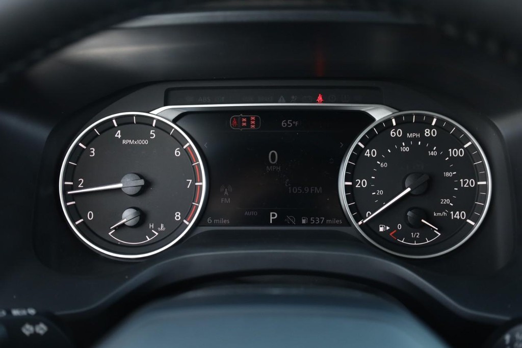 Nissan Rogue Vehicle Image 11