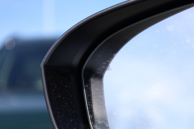 Nissan Rogue Vehicle Image 20