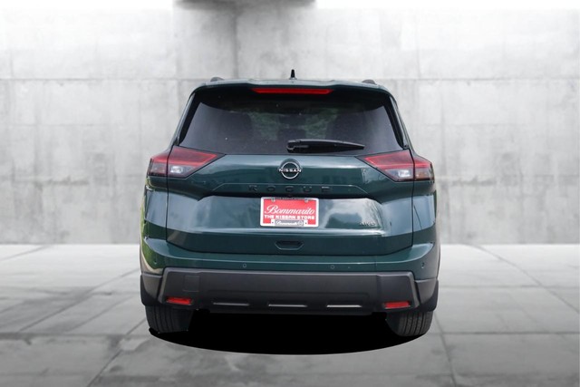 Nissan Rogue Vehicle Image 06