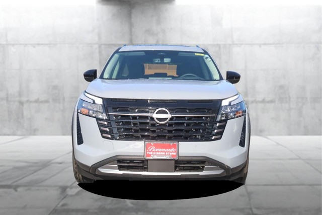 Nissan Pathfinder Vehicle Image 04