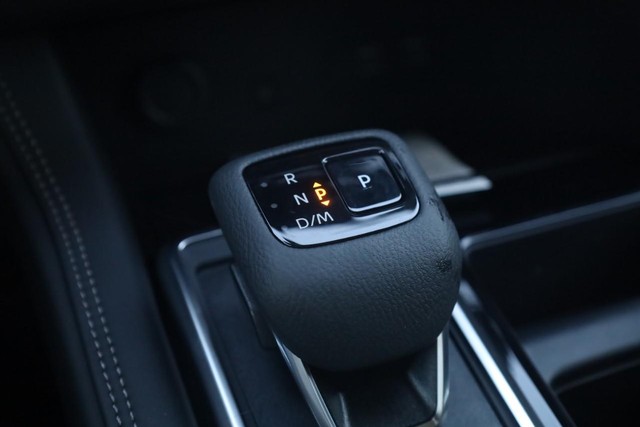 Nissan Pathfinder Vehicle Image 20
